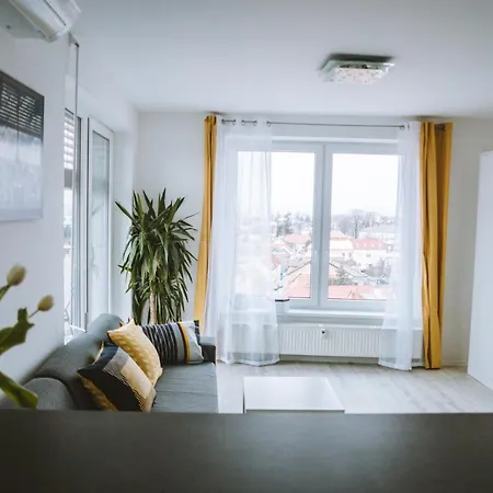 Cosy Centre Apartment-