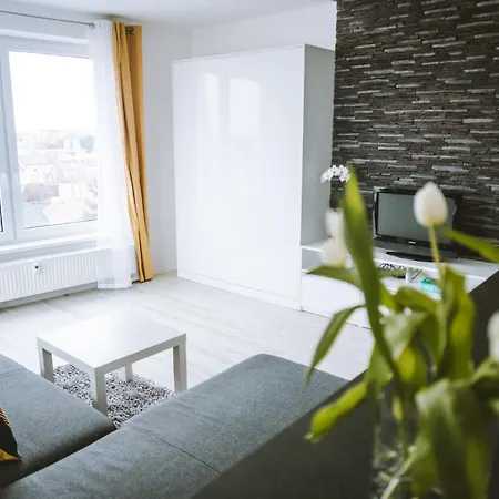 Cosy Centre Apartment- * 피에슈타니