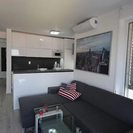 Cosy Centre Apartment- Apartment